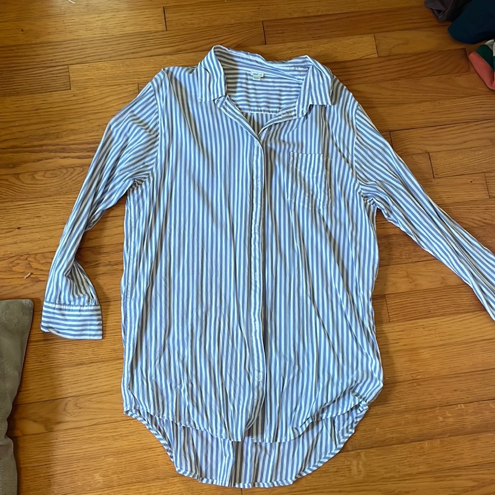 American Eagle button down